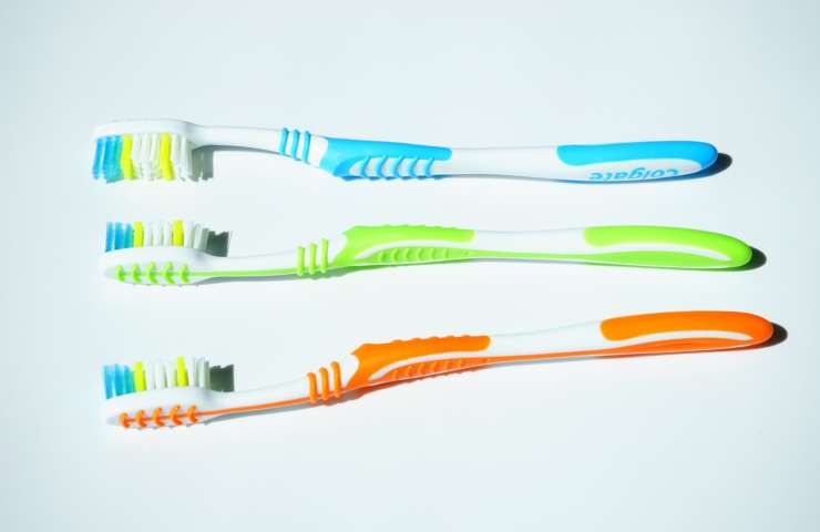 Consejos para elegir un buen cepillo de dientes